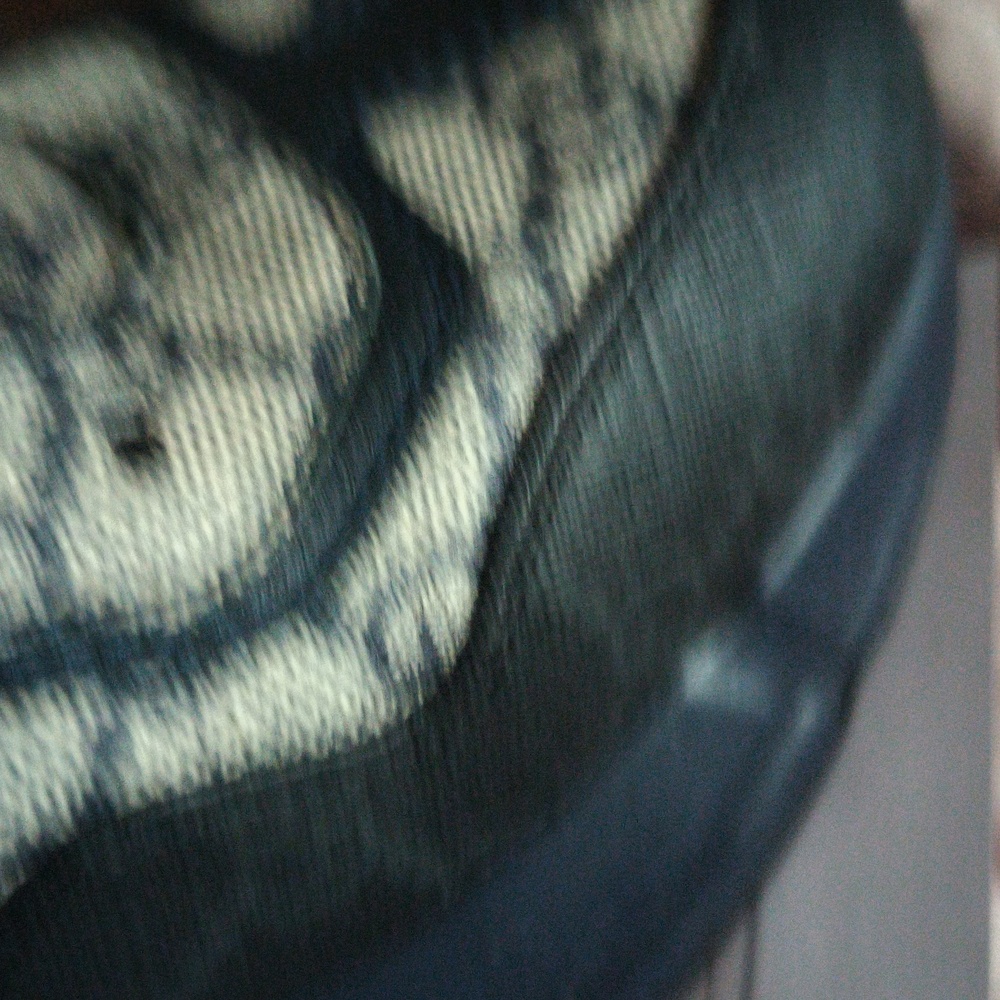 Gucci Blue and Cream Sneakers - Picture 5 of 11